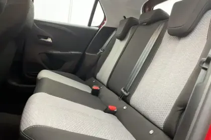 Photo 38 Opel Corsa  1.2 Turbo Hybrid 100 ch e-DCT6