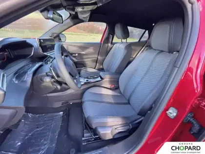 Photo 42 Peugeot 2008  Hybrid 145 e-DCS6