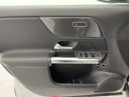 Photo 28 Mercedes GLA  250 e 8G-DCT