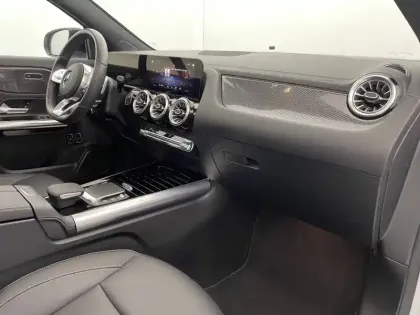 Photo 31 Mercedes GLA  250 e 8G-DCT