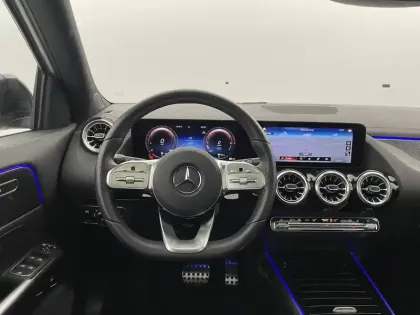 Photo 21 Mercedes GLA  250 e 8G-DCT