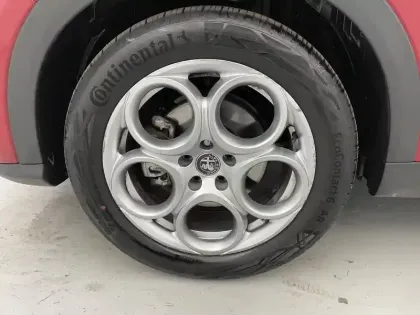 Photo 16 Alfa Romeo Tonale  1.5 Hybrid 130 ch TCT7