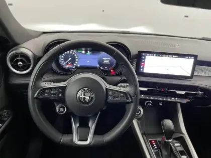 Photo 21 Alfa Romeo Tonale  1.5 Hybrid 130 ch TCT7