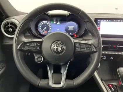 Photo 22 Alfa Romeo Tonale  1.5 Hybrid 130 ch TCT7