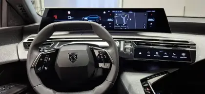 Photo 15 Peugeot 3008  Hybrid 145 e-DCS6