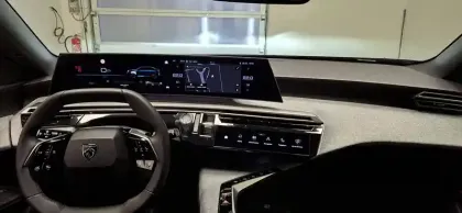 Photo 14 Peugeot 3008  Hybrid 145 e-DCS6