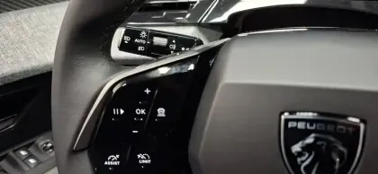 Photo 17 Peugeot 3008  Hybrid 145 e-DCS6