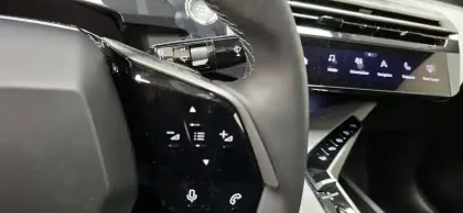 Photo 18 Peugeot 3008  Hybrid 145 e-DCS6