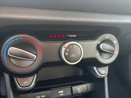 Photo 21 Kia Picanto  1.2 DPi 79 ch BVM5