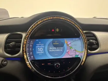 Photo 18 Mini Mini Cabriolet John Cooper Works 231 ch BVA8