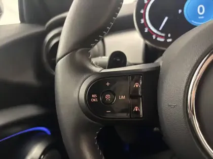 Photo 30 Mini Mini Cabriolet John Cooper Works 231 ch BVA8