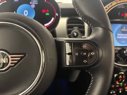 Photo 29 Mini Mini Cabriolet John Cooper Works 231 ch BVA8