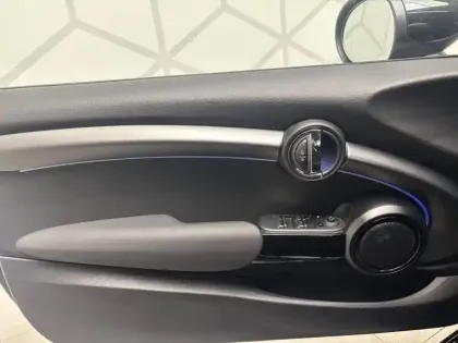 Photo 34 Mini Mini Cabriolet John Cooper Works 231 ch BVA8