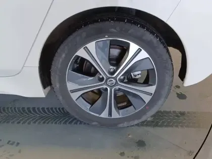 Photo 45 Nissan Leaf  Electrique 62kWh