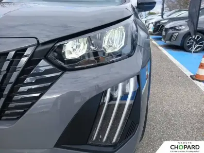 Photo 21 Peugeot 2008  Hybrid 145 e-DCS6