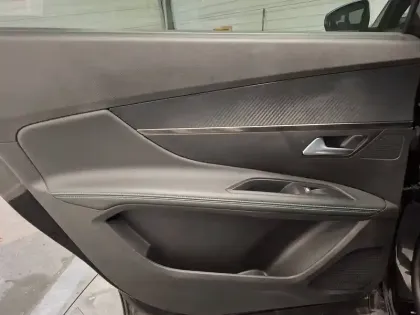 Photo 15 Peugeot 5008  BlueHDi 130ch S&S EAT8