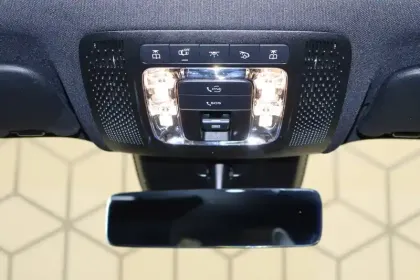 Photo 39 Mercedes GLA  200 d 8G-DCT