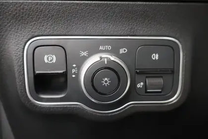 Photo 33 Mercedes GLA  200 d 8G-DCT