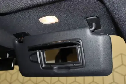 Photo 40 Mercedes GLA  200 d 8G-DCT