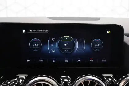 Photo 25 Mercedes GLA  200 d 8G-DCT