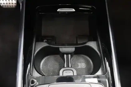 Photo 20 Mercedes GLA  200 d 8G-DCT