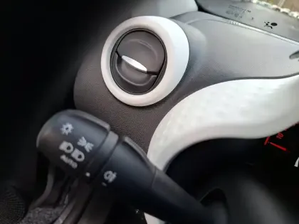 Photo 37 Renault Twingo  III TCe 95