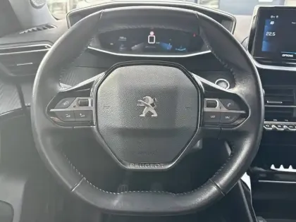 Photo 8 Peugeot 2008  PureTech 130 S&S BVM6