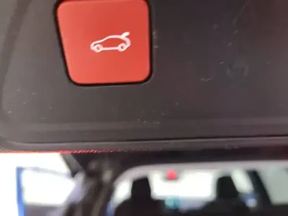 Photo 52 Peugeot 3008  Hybrid 225 e-EAT8