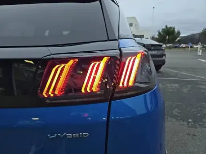 Photo 16 Peugeot 3008  Hybrid 225 e-EAT8