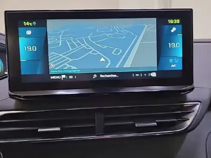 Photo 38 Peugeot 3008  Hybrid 225 e-EAT8