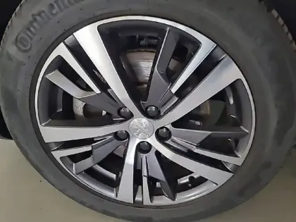 Photo 32 Peugeot 3008  Hybrid 225 e-EAT8