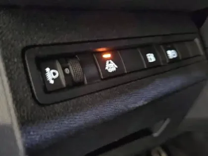 Photo 50 Peugeot 3008  Hybrid 225 e-EAT8