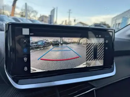 Photo 37 Peugeot 208  Hybrid 110 e-DCS6