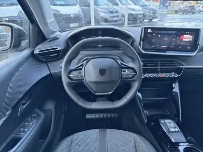 Photo 28 Peugeot 208  Hybrid 110 e-DCS6