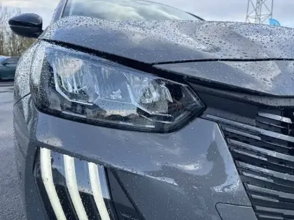 Photo 55 Peugeot 208  Hybrid 110 e-DCS6