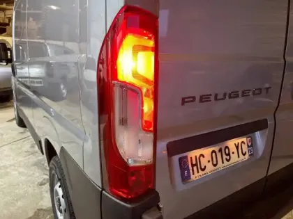 Photo 16 Peugeot Boxer  FGN TOLE 3.5 T L2H2 140 S&S BVA8