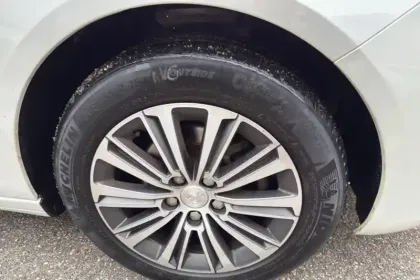 Photo 13 Peugeot 308  SW PureTech 130ch S&S EAT8