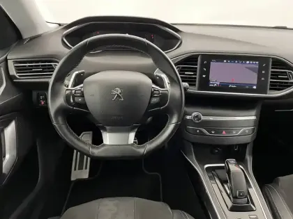 Photo 45 Peugeot 308  SW PureTech 130ch S&S EAT8