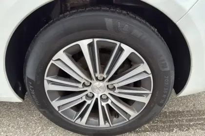 Photo 11 Peugeot 308  SW PureTech 130ch S&S EAT8