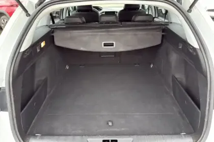 Photo 8 Peugeot 308  SW PureTech 130ch S&S EAT8