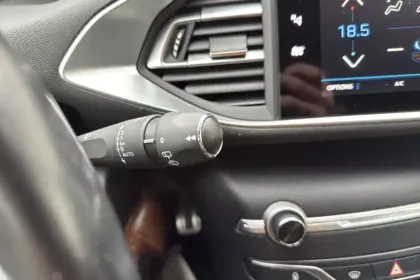 Photo 21 Peugeot 308  SW PureTech 130ch S&S EAT8