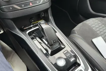 Photo 19 Peugeot 308  SW PureTech 130ch S&S EAT8