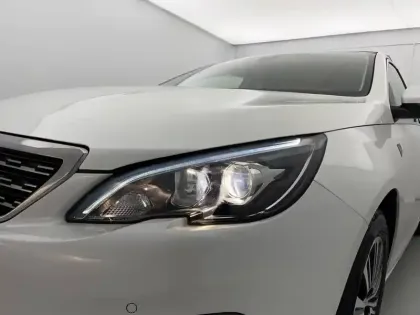 Photo 50 Peugeot 308  SW PureTech 130ch S&S EAT8