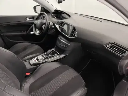 Photo 51 Peugeot 308  SW PureTech 130ch S&S EAT8