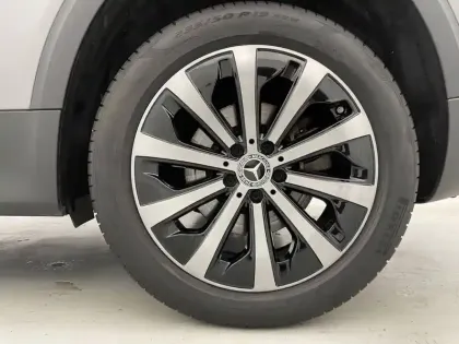 Photo 16 Mercedes GLB  200 d 8G-DCT