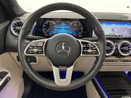 Photo 22 Mercedes GLB  200 d 8G-DCT