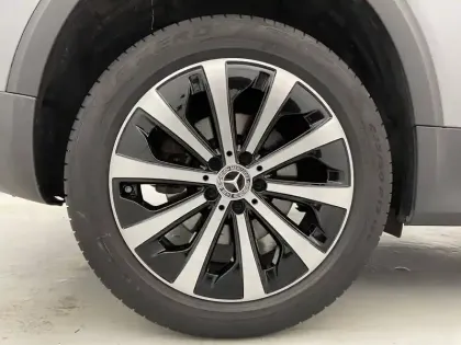 Photo 12 Mercedes GLB  200 d 8G-DCT