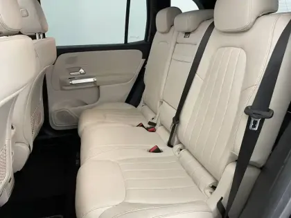 Photo 15 Mercedes GLB  200 d 8G-DCT