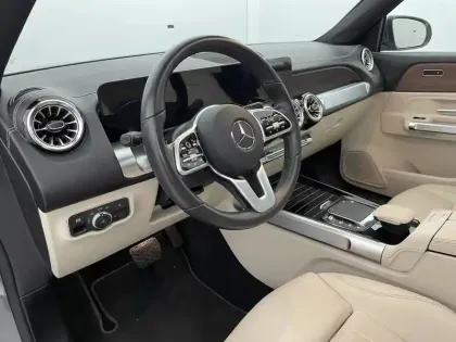 Photo 29 Mercedes GLB  200 d 8G-DCT