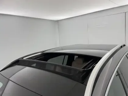 Photo 33 Mercedes GLB  200 d 8G-DCT